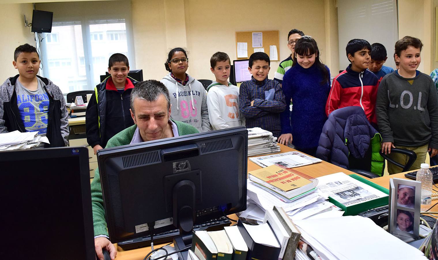 Los alumnos de 5º A de Primaria del Colegio Navarrete El Mudo visitan la multimedia de Diario LA RIOJA