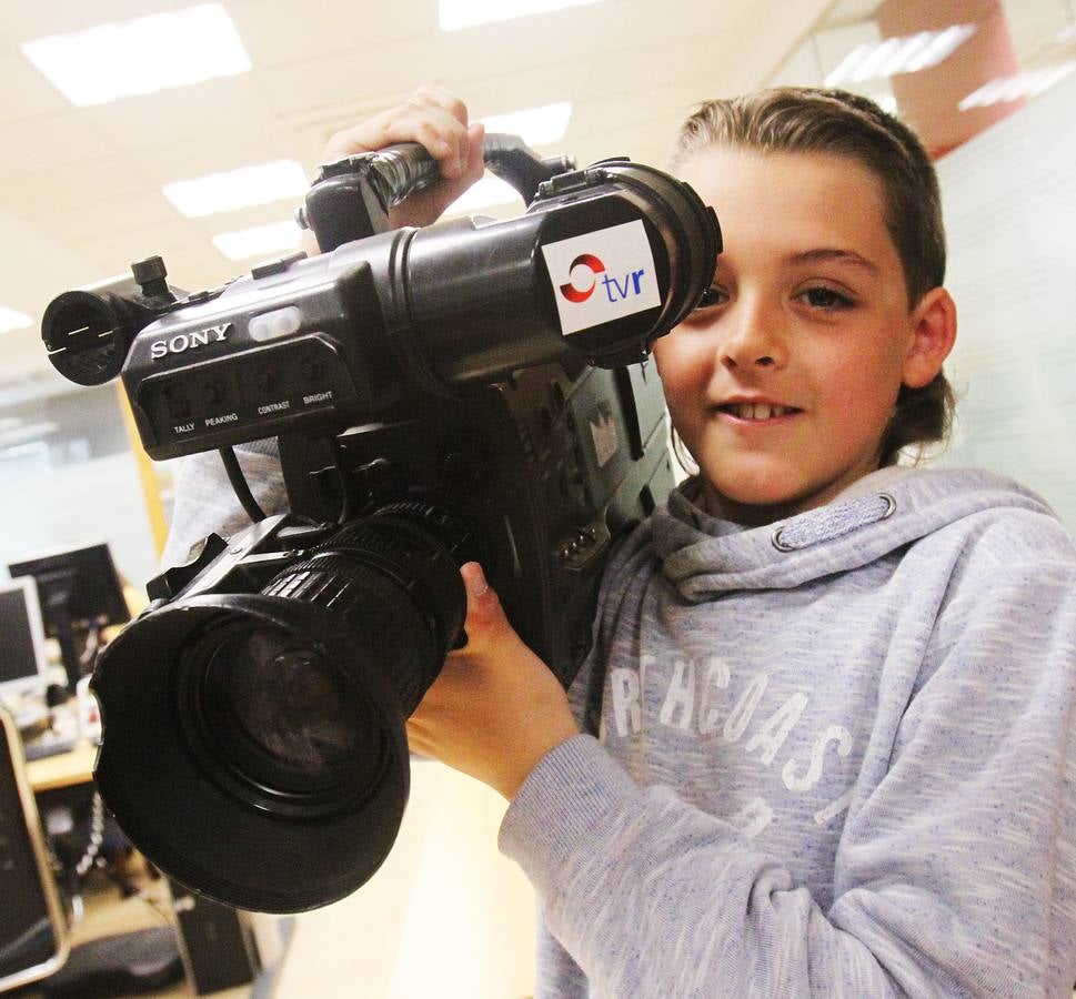 Los alumnos 5º A del Colegio Escolapios han visitado la multimedia de Diario LA RIOJA