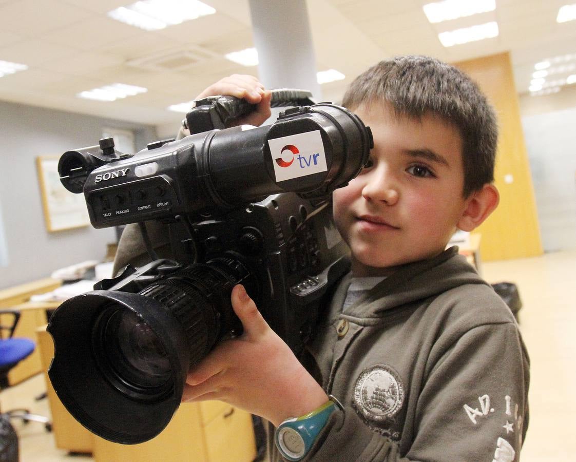 Los alumnos 5º A del Colegio Escolapios han visitado la multimedia de Diario LA RIOJA