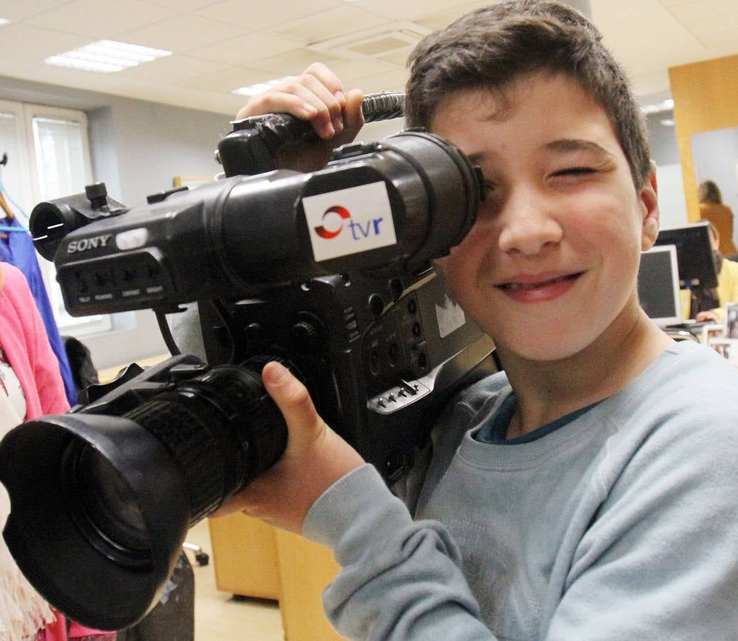 Los alumnos 5º A del Colegio Escolapios han visitado la multimedia de Diario LA RIOJA
