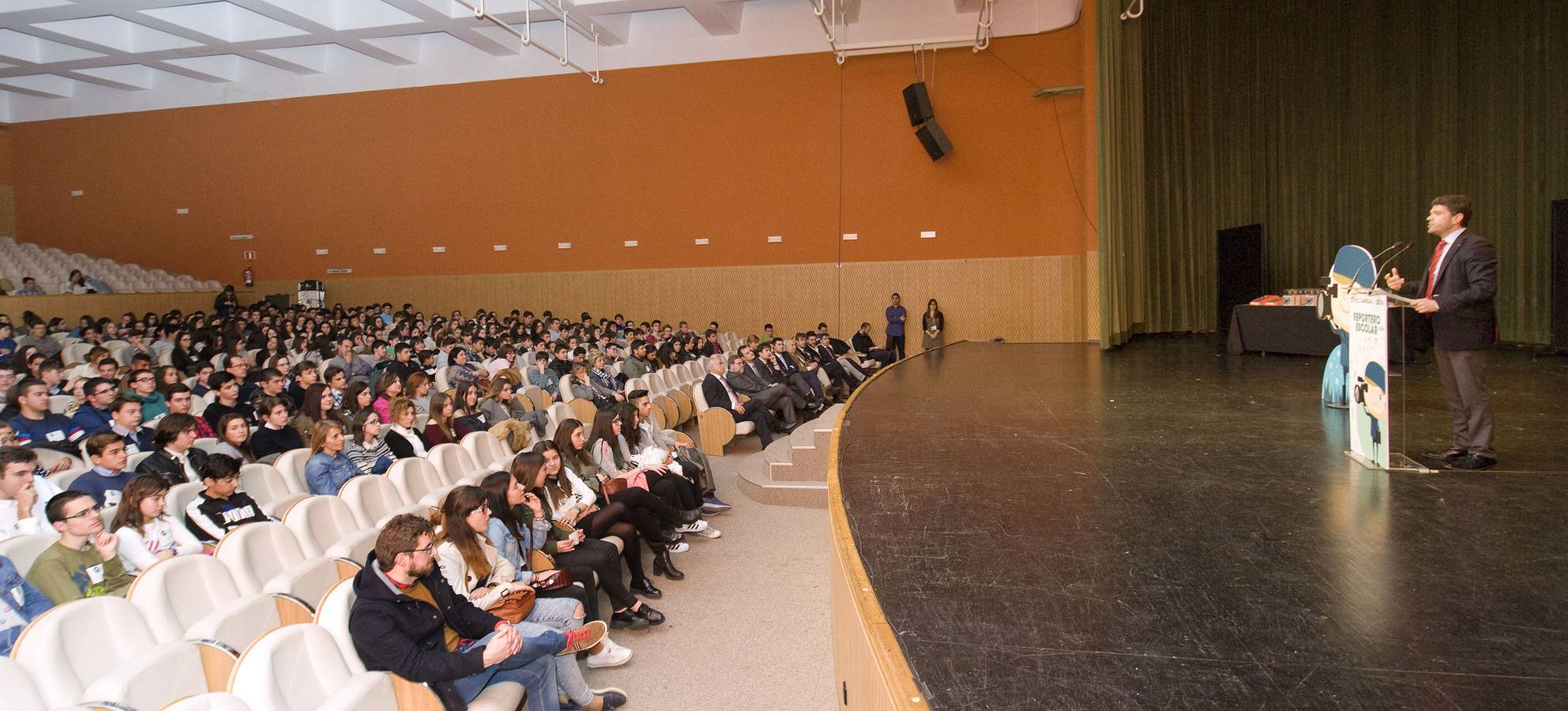 Emoción, alegría, aplausos y felicitaciones en la entrega de premios de Reportero Escolar