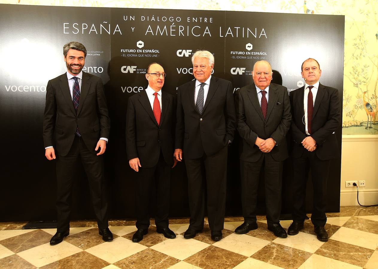 Felipe González y Enrique Iglesias, en Futuro en Español