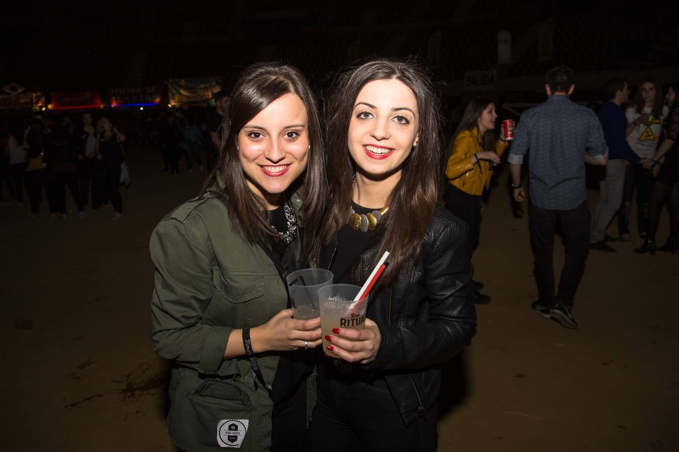 Los alumnos de la UR celebran la fiesta de Barras (II)