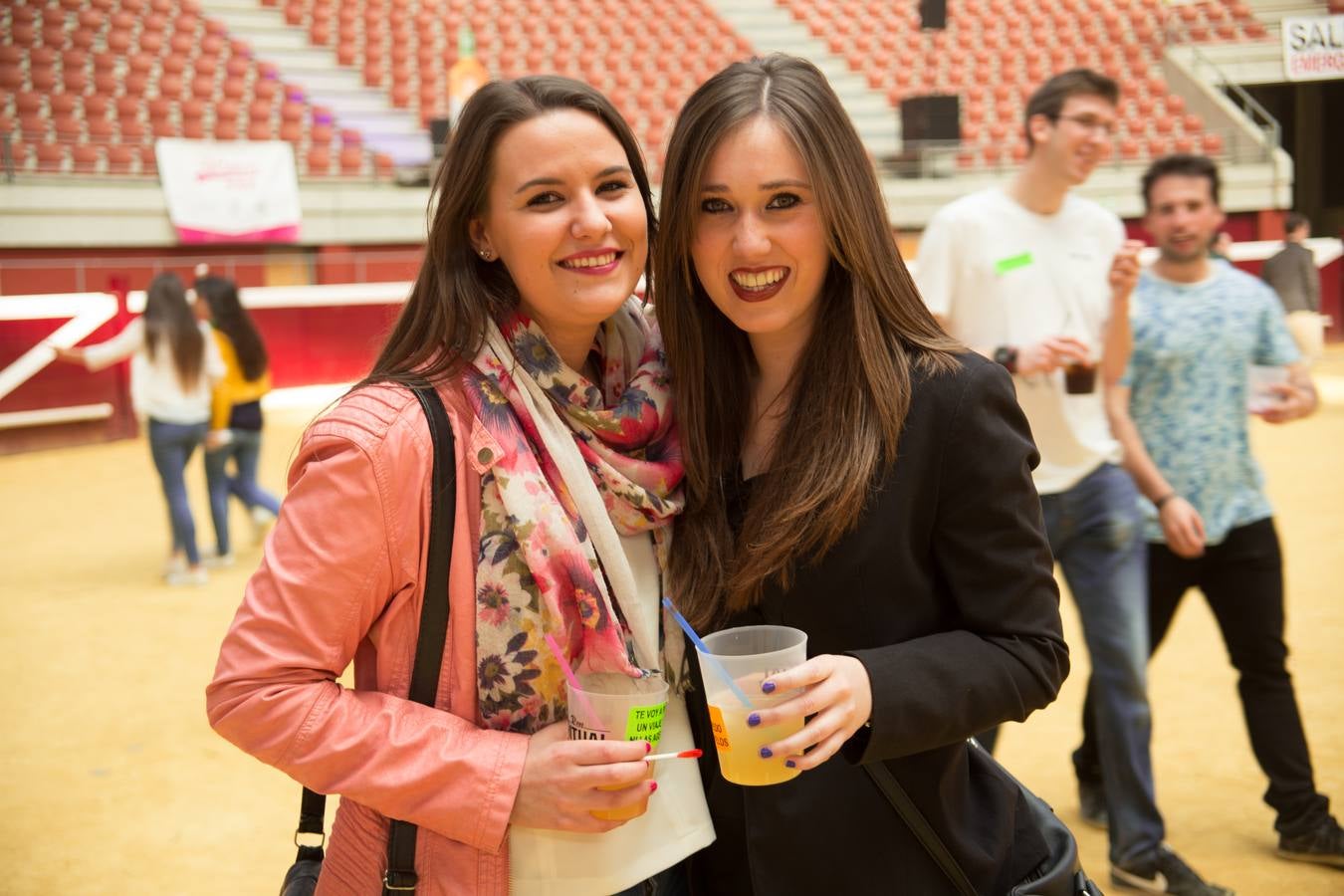 Los alumnos de la UR celebran la fiesta de Barras (I)