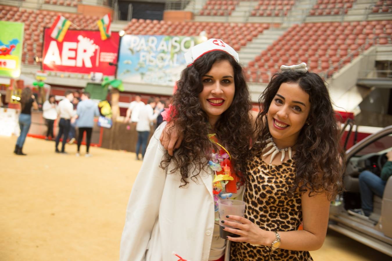 Los alumnos de la UR celebran la fiesta de Barras (I)