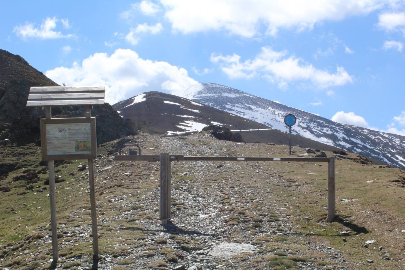 Empieza a retirarse la nieve del San Lorenzo