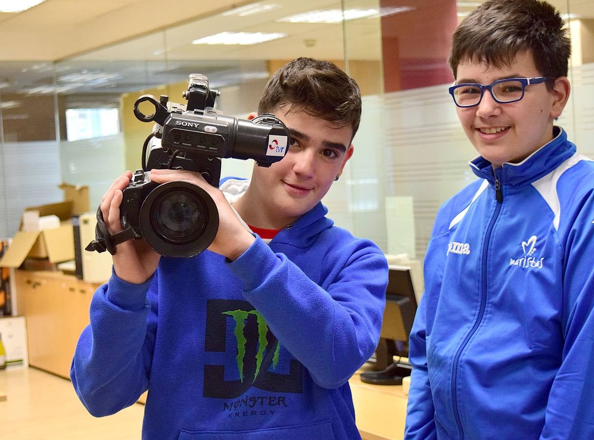 Los alumnos de 1º B de la ESO de Maristas visitan la multimedia de Diario LA RIOJA