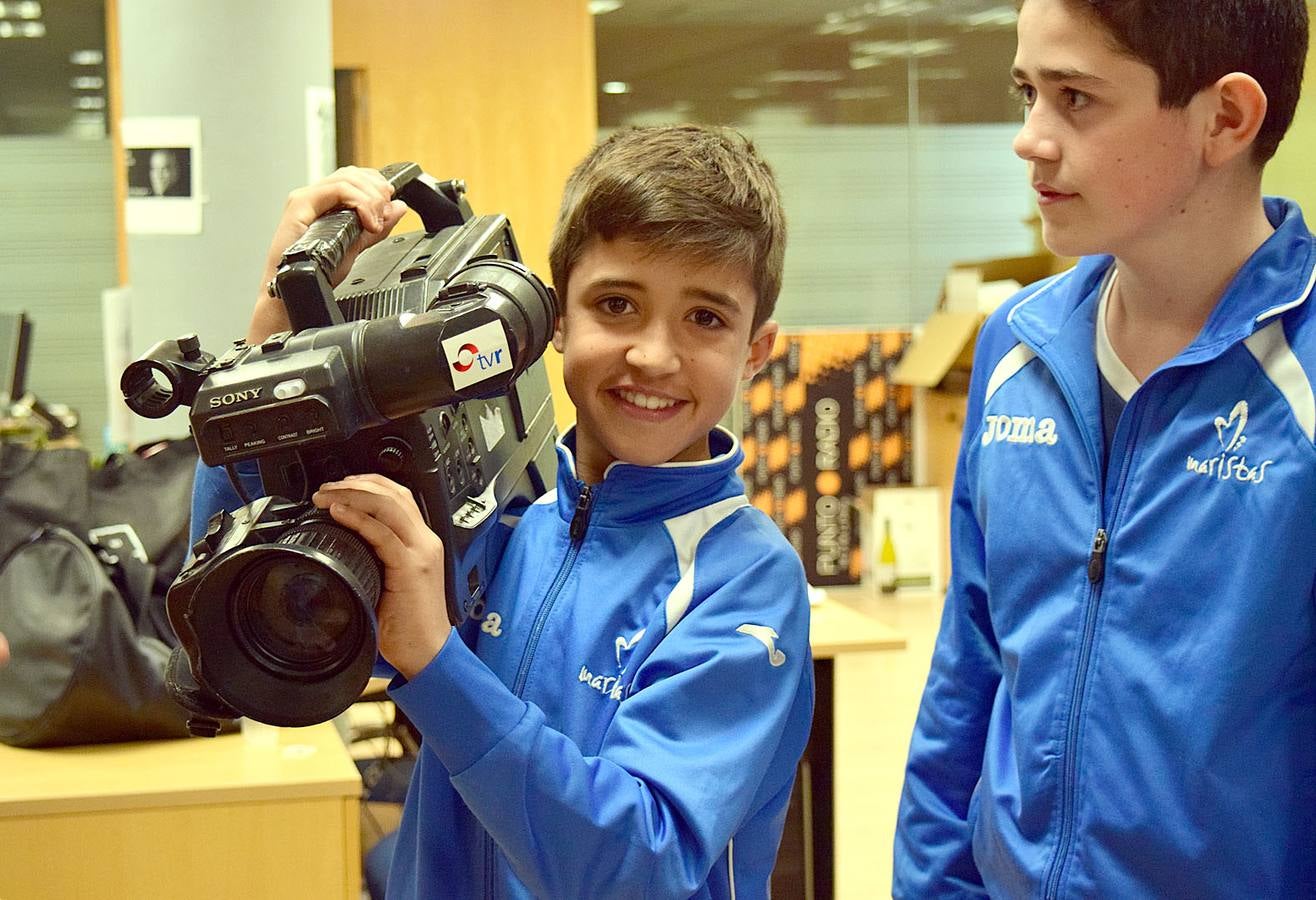 Los alumnos de 1º B de la ESO de Maristas visitan la multimedia de Diario LA RIOJA