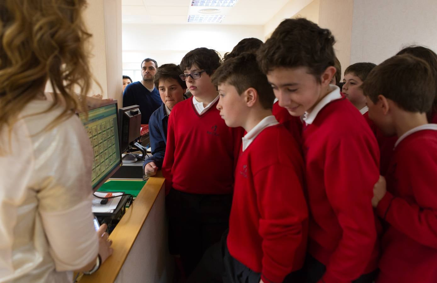 Los alumnos de 1º C de la ESO de Maristas visitan la multimedia de Diario LA RIOJA