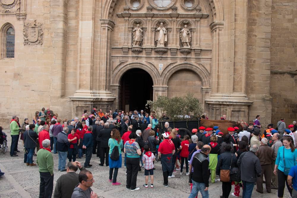 Primer día de fiestas en Santo Domingo: cohete, tradiciones y mucha diversión