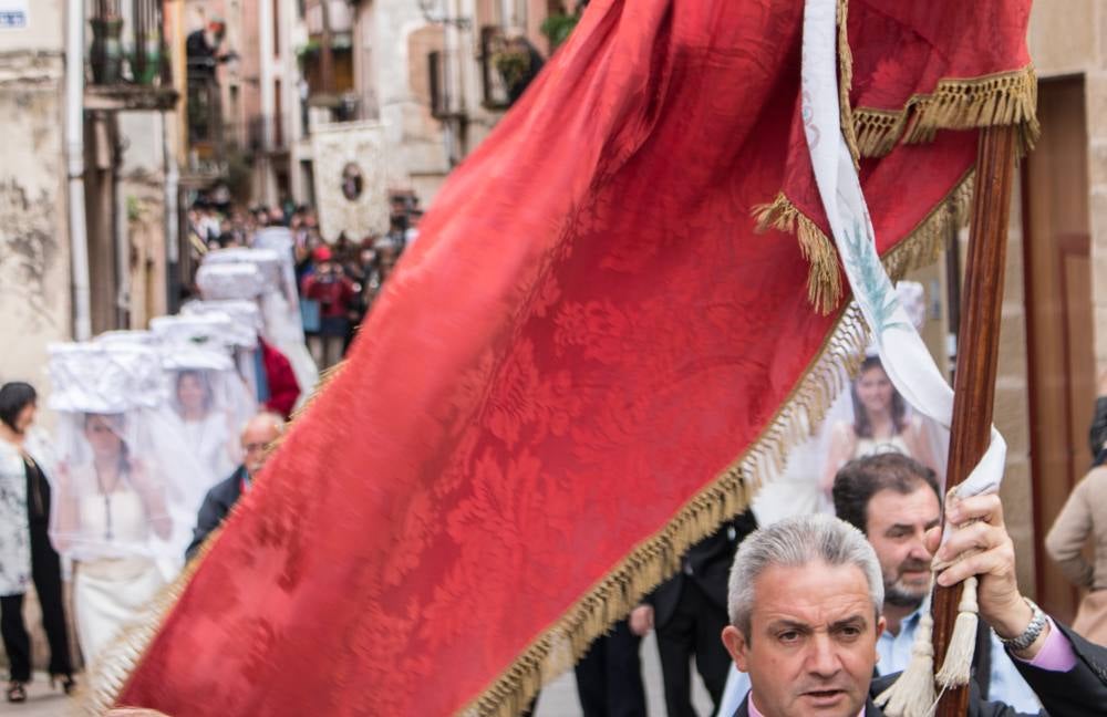 Procesión del Santo, procesión del Peregrino y el reparto de pan y la cebolleta en las fiestas de Santo Domingo (II)