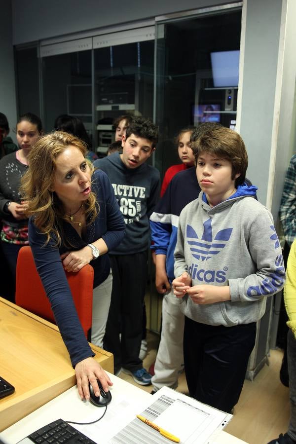Los alumnos del Colegio Los Ángeles visitan la multimedia de Diario LA RIOJA