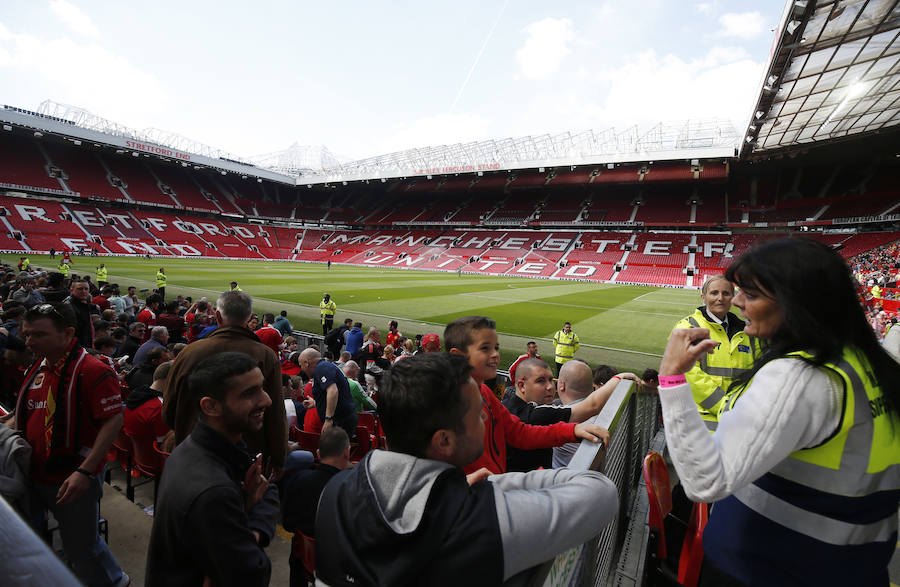 Las imágenes de la suspensión del partido del Manchester United -Bournemouth