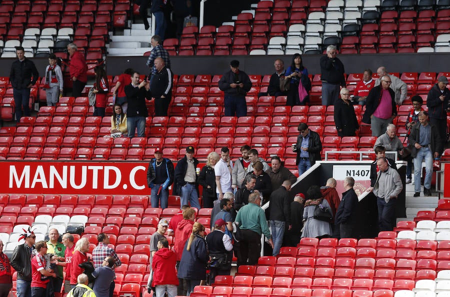 Las imágenes de la suspensión del partido del Manchester United -Bournemouth