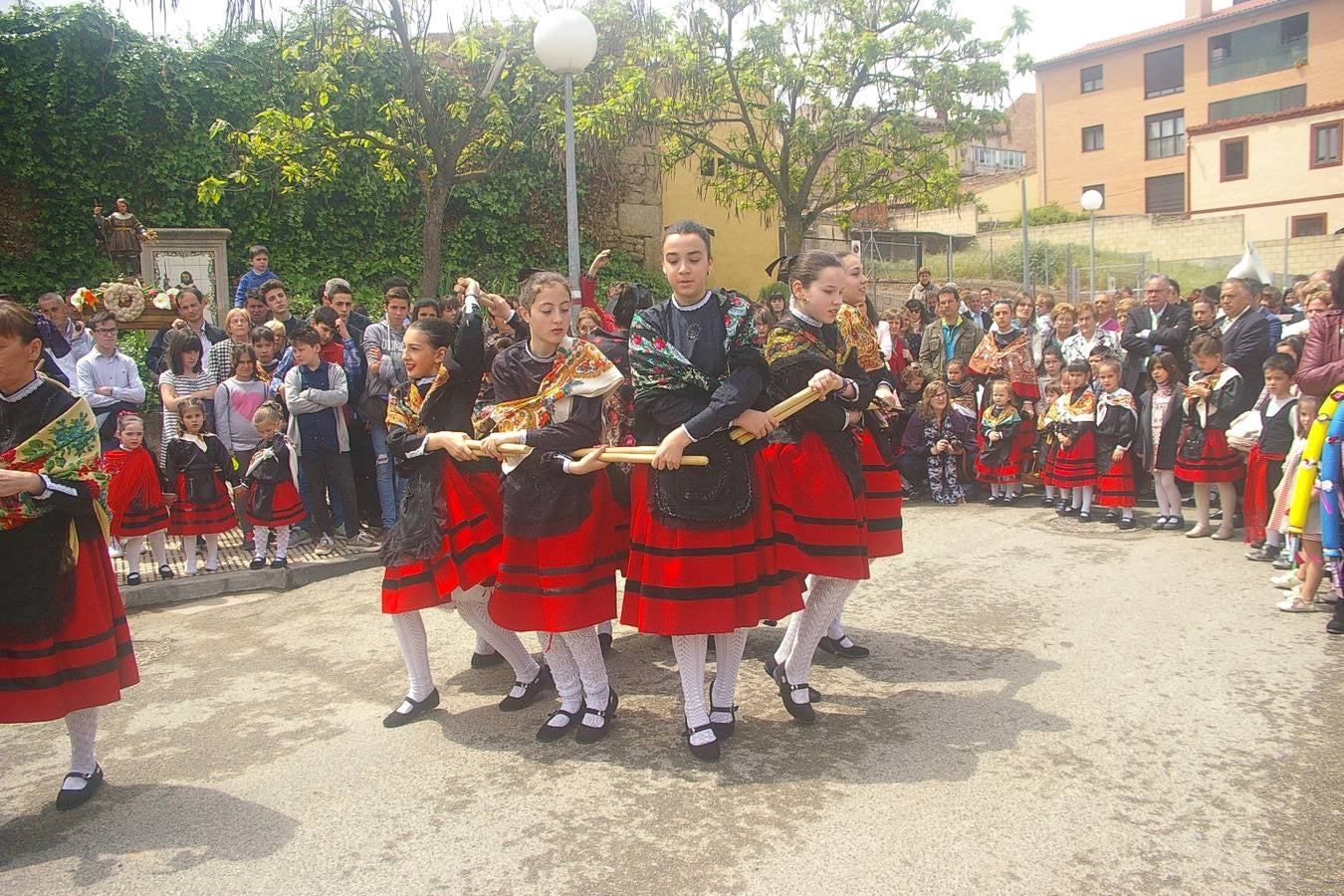 Cenicero celebra la &#039;charma&#039; y San Isidro