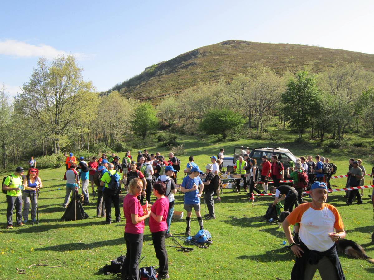 Marcha por los montes de Anguiano