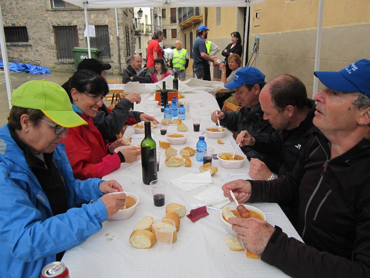 Marcha por los montes de Anguiano