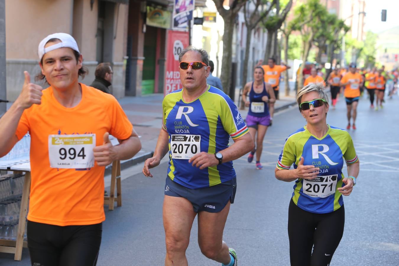Una fiesta a todo ritmo por las calles de Logroño (I)