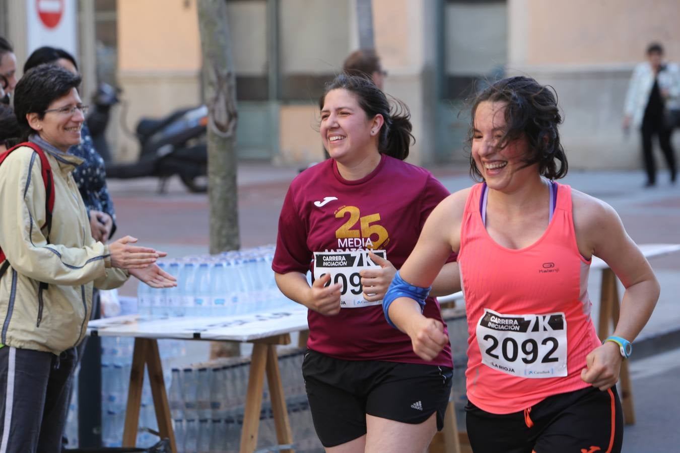 Una fiesta a todo ritmo por las calles de Logroño (I)