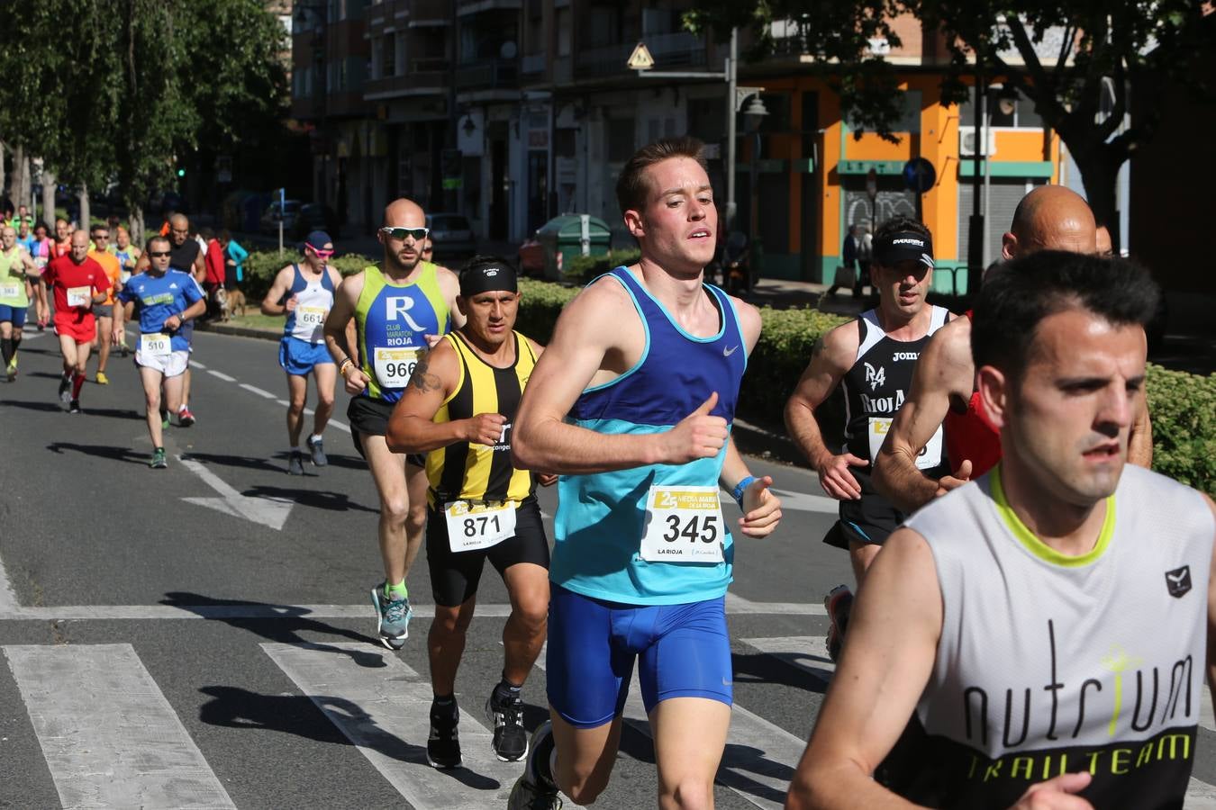 Una fiesta a todo ritmo por las calles de Logroño (II)