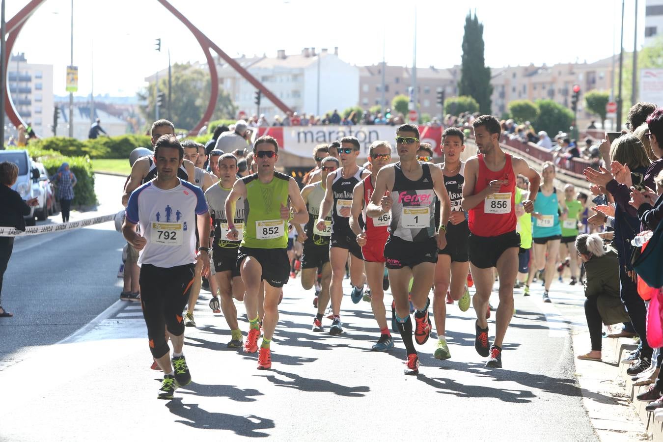 Una fiesta a todo ritmo por las calles de Logroño (II)
