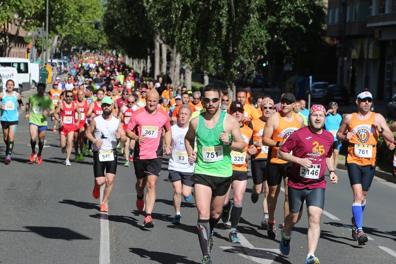 Una fiesta a todo ritmo por las calles de Logroño (II)