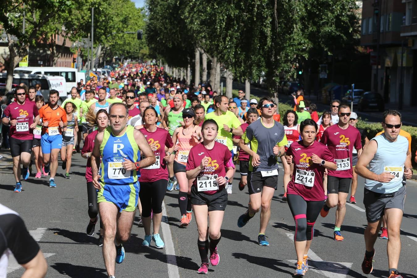 Una fiesta a todo ritmo por las calles de Logroño (II)
