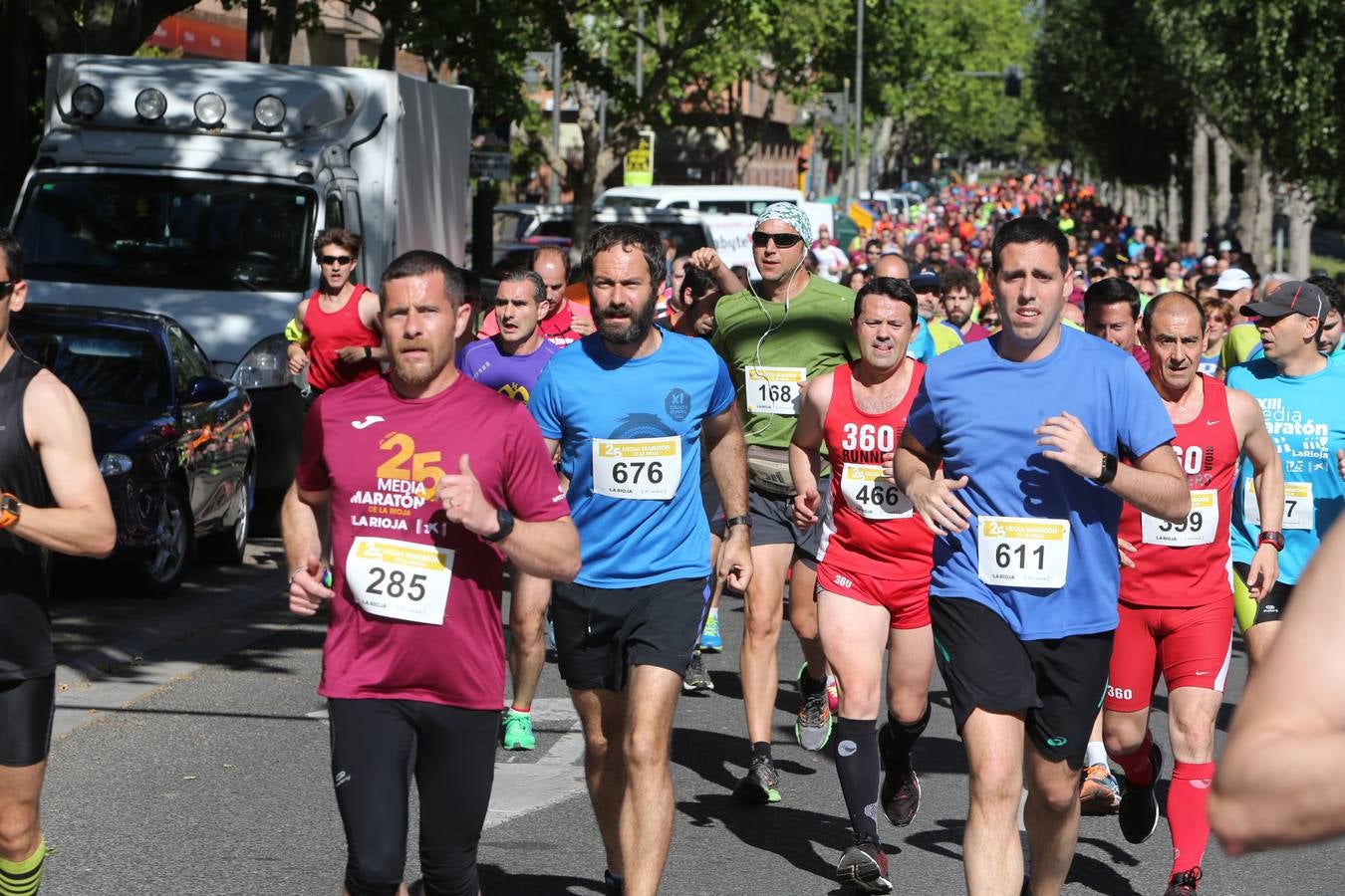 Una fiesta a todo ritmo por las calles de Logroño (II)