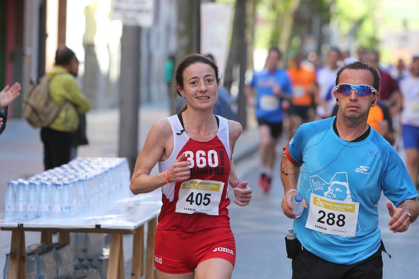 Una fiesta a todo ritmo por las calles de Logroño (IV)