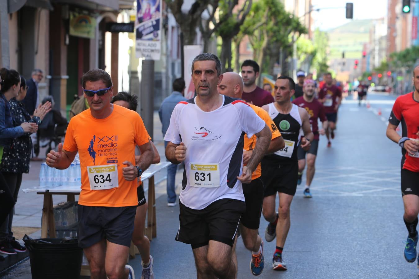 Una fiesta a todo ritmo por las calles de Logroño (IV)