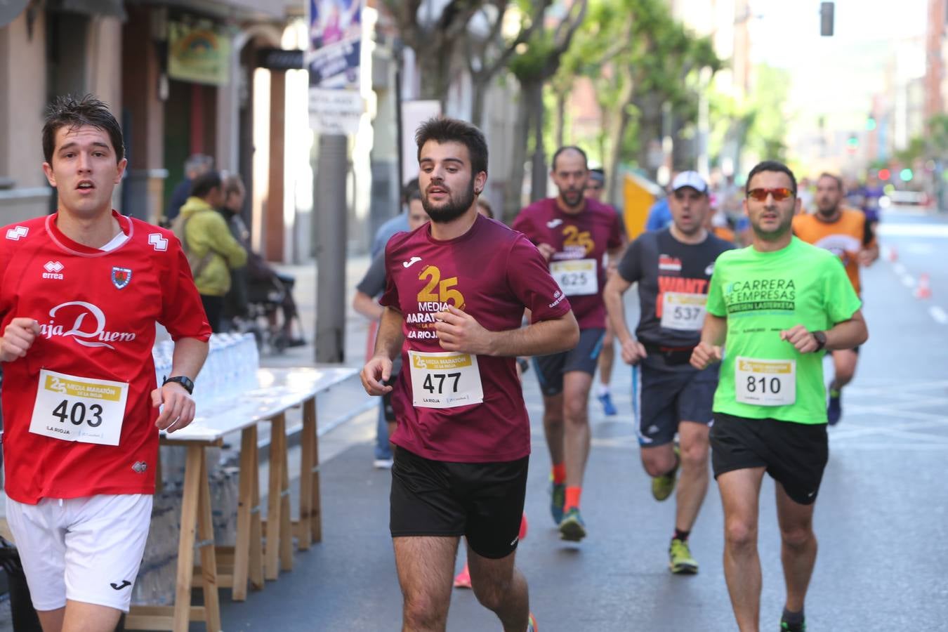 Una fiesta a todo ritmo por las calles de Logroño (IV)