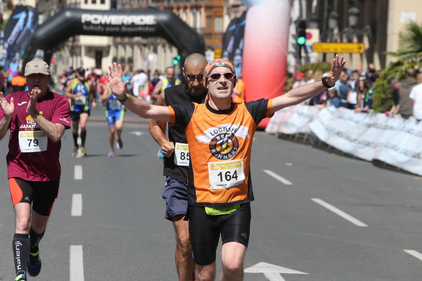 El gran momento de la llegada (v)