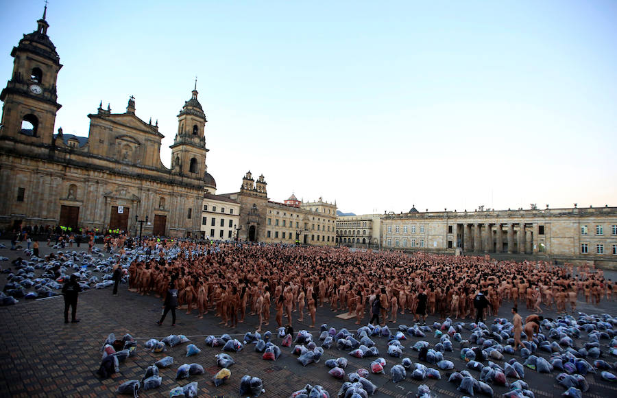 Más de 6.000 personas posan desnudas en Colombia