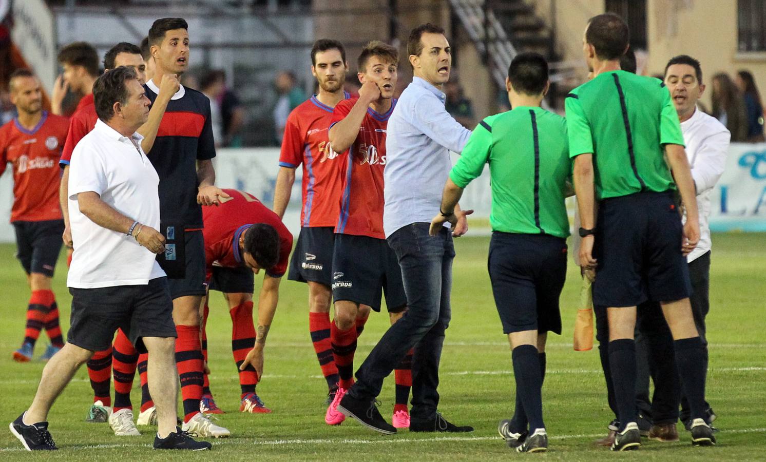 El Calahorra se queda sin premio