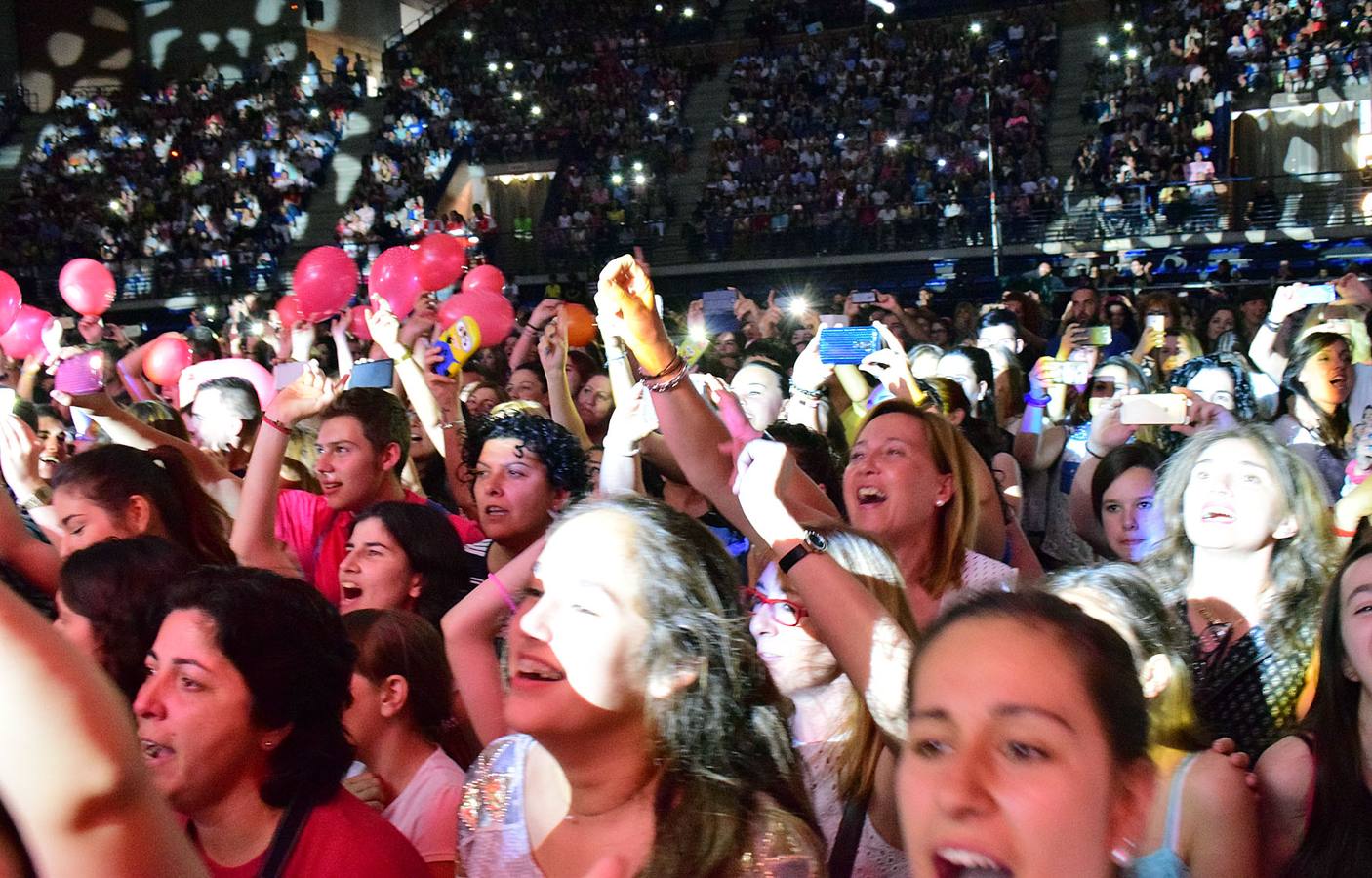 Malú reina en el Palacio de los Deportes