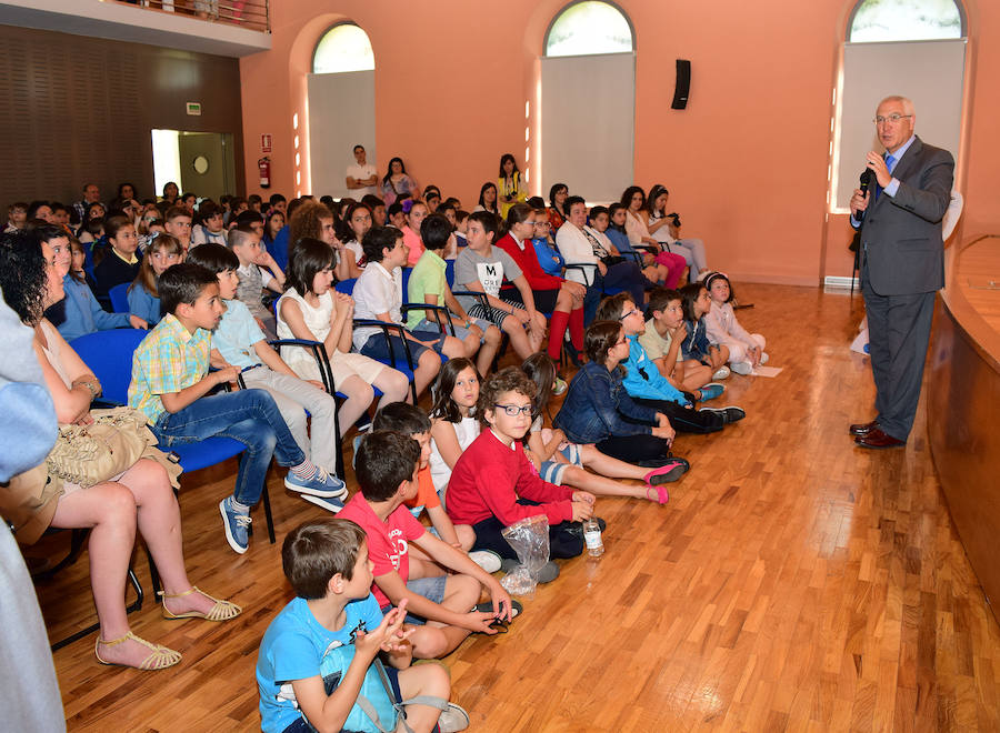 Acto de reconocimiento a los alumnos del proyecto Explora