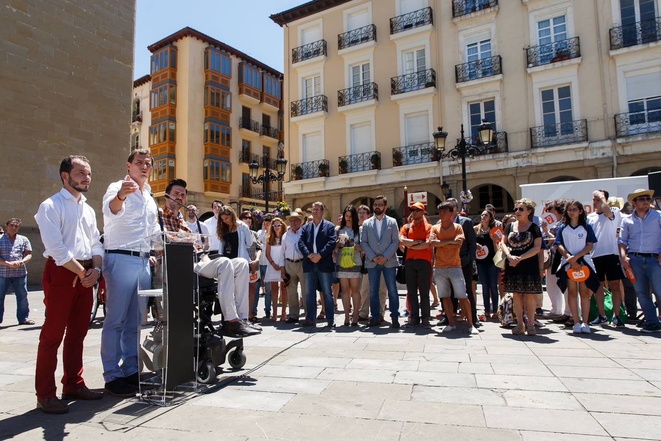 Rivera pasea por Logroño (1)