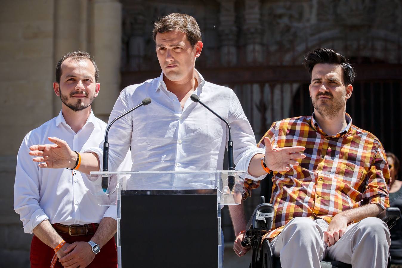 Rivera pasea por Logroño (1)