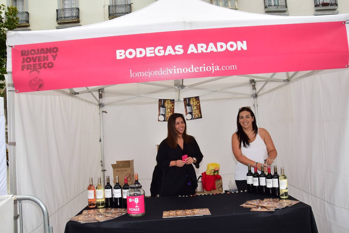 El Riojano, Joven y Fresco se prepara para la llegada de los amantes del vino en Santander