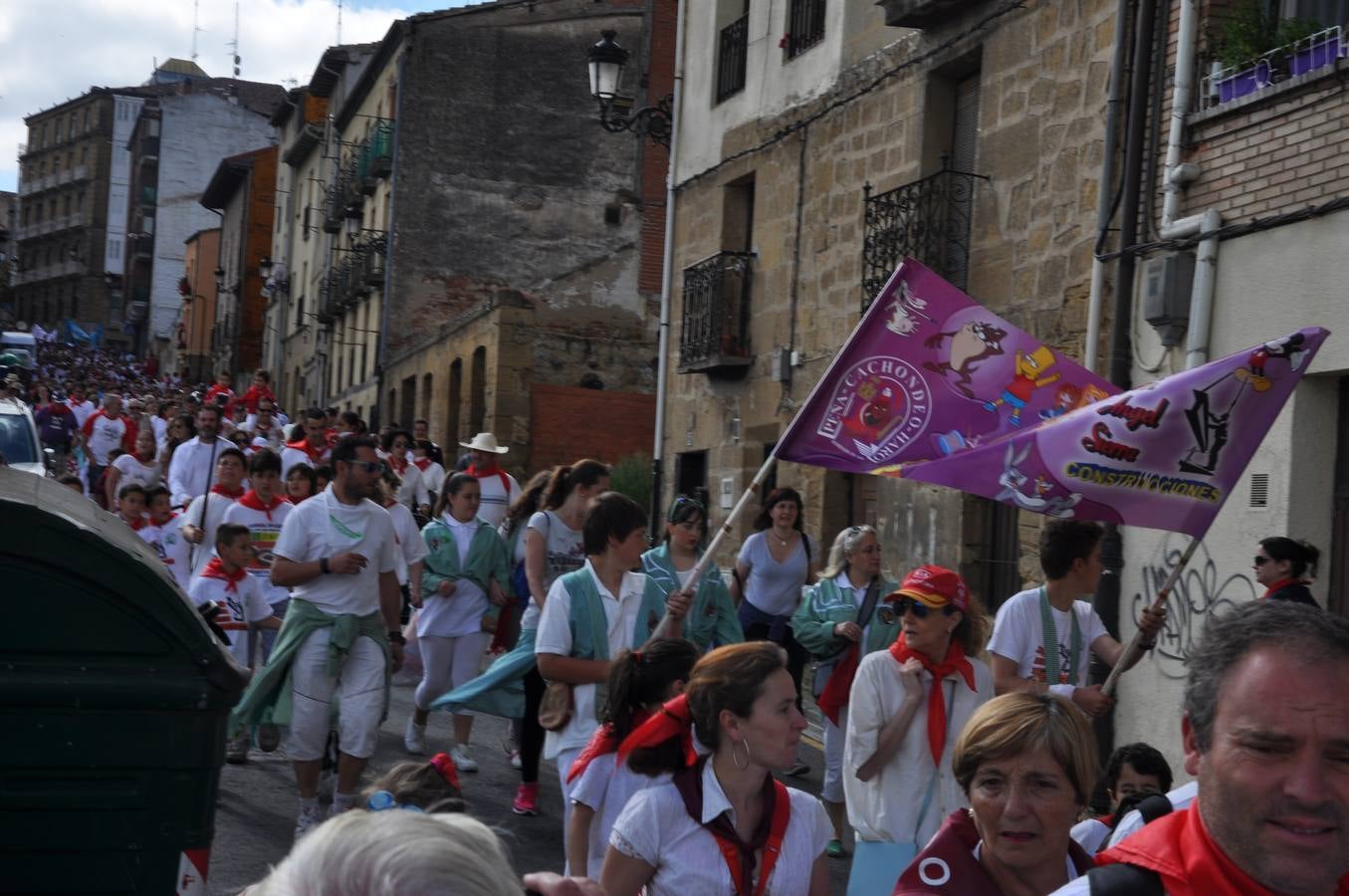 Los niños disfrutan de la Batalla del Vino Infantil