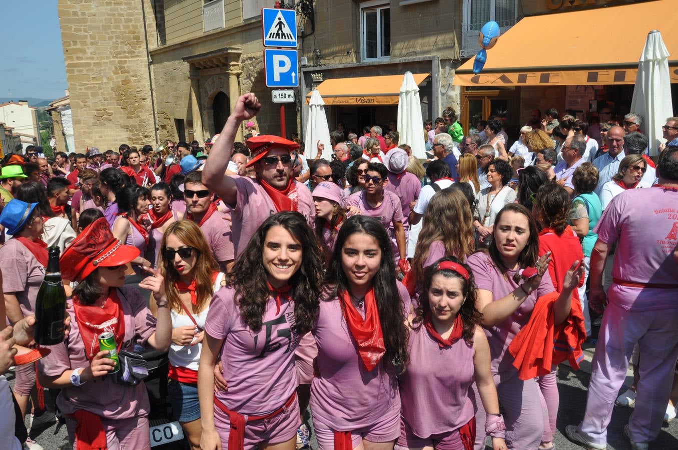 Las Vueltas en Haro y el almuerzo tras la Batalla del Vino