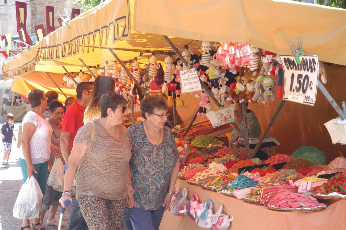 Primera jornada de la VI feria de las Tres Culturas en Cervera