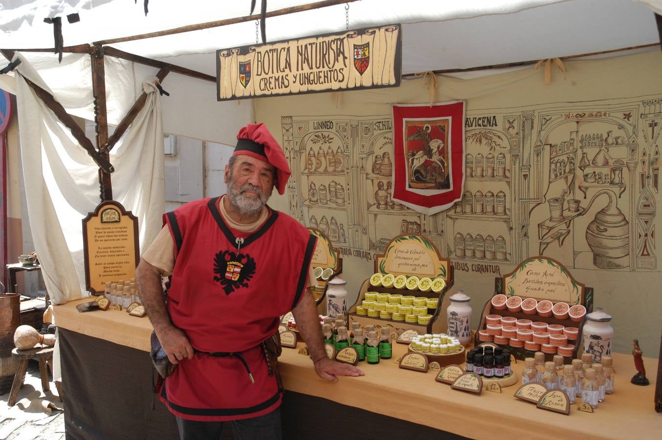 Primera jornada de la VI feria de las Tres Culturas en Cervera
