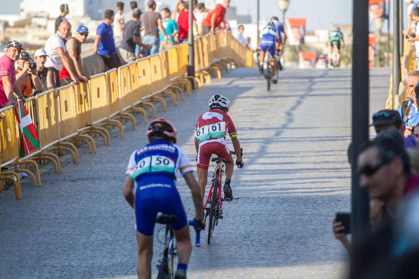 Los riojanos compiten en el Nacional de ciclismo (II)