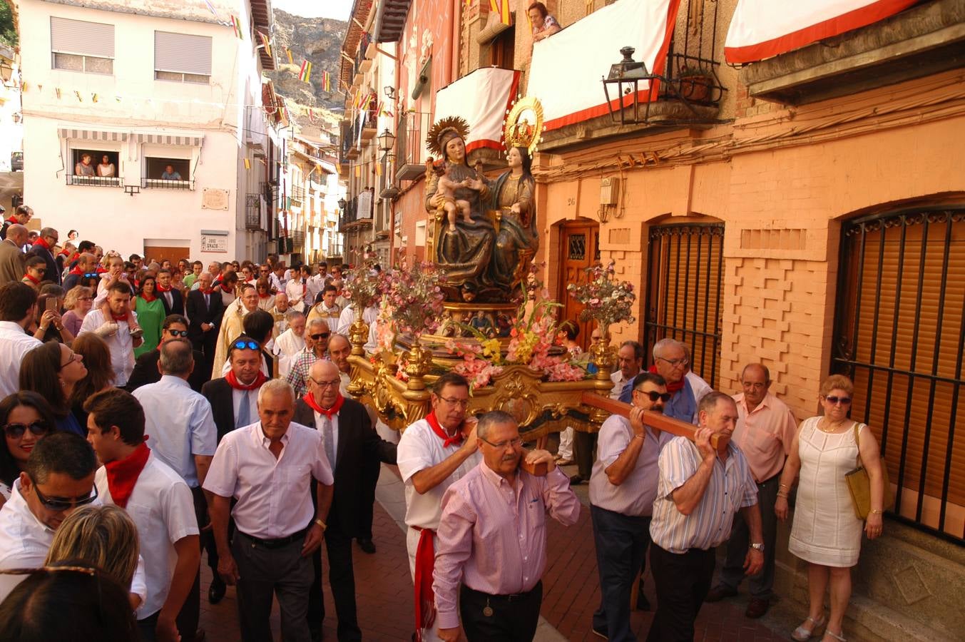 Cervera honra a Santa Ana