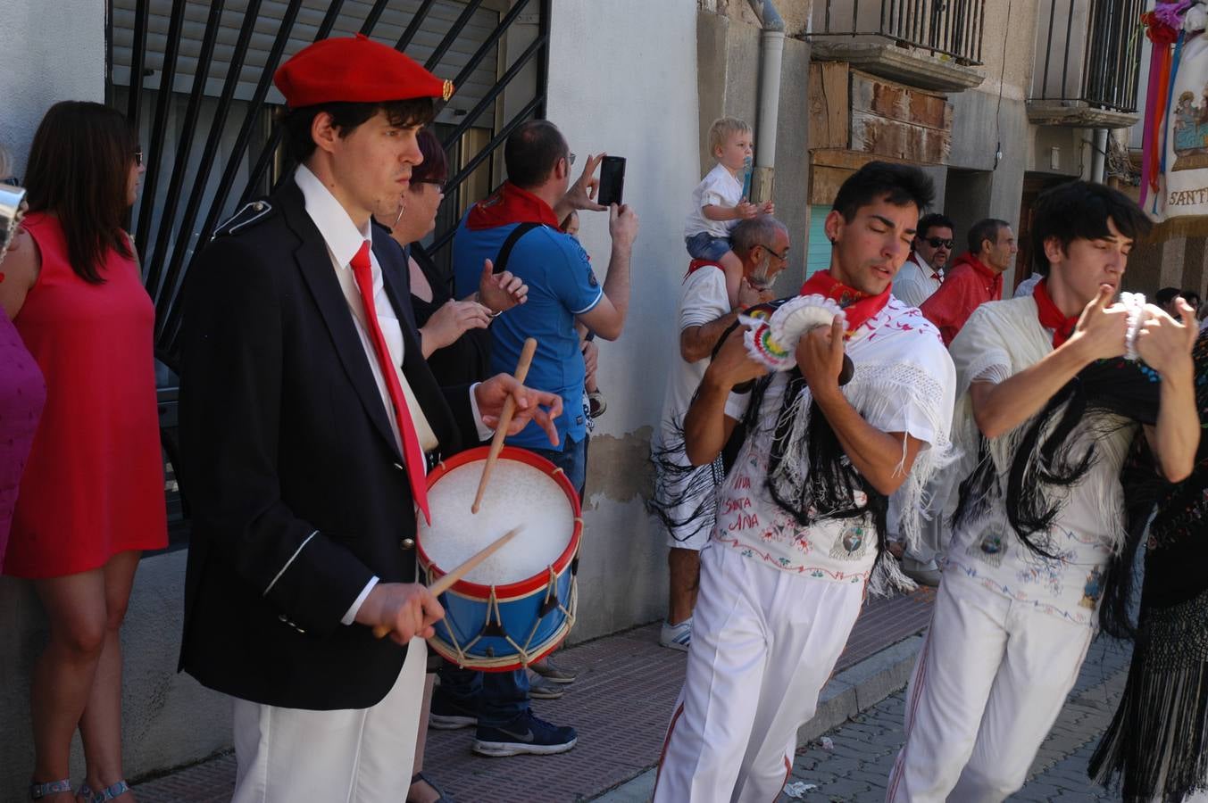 Cervera honra a Santa Ana