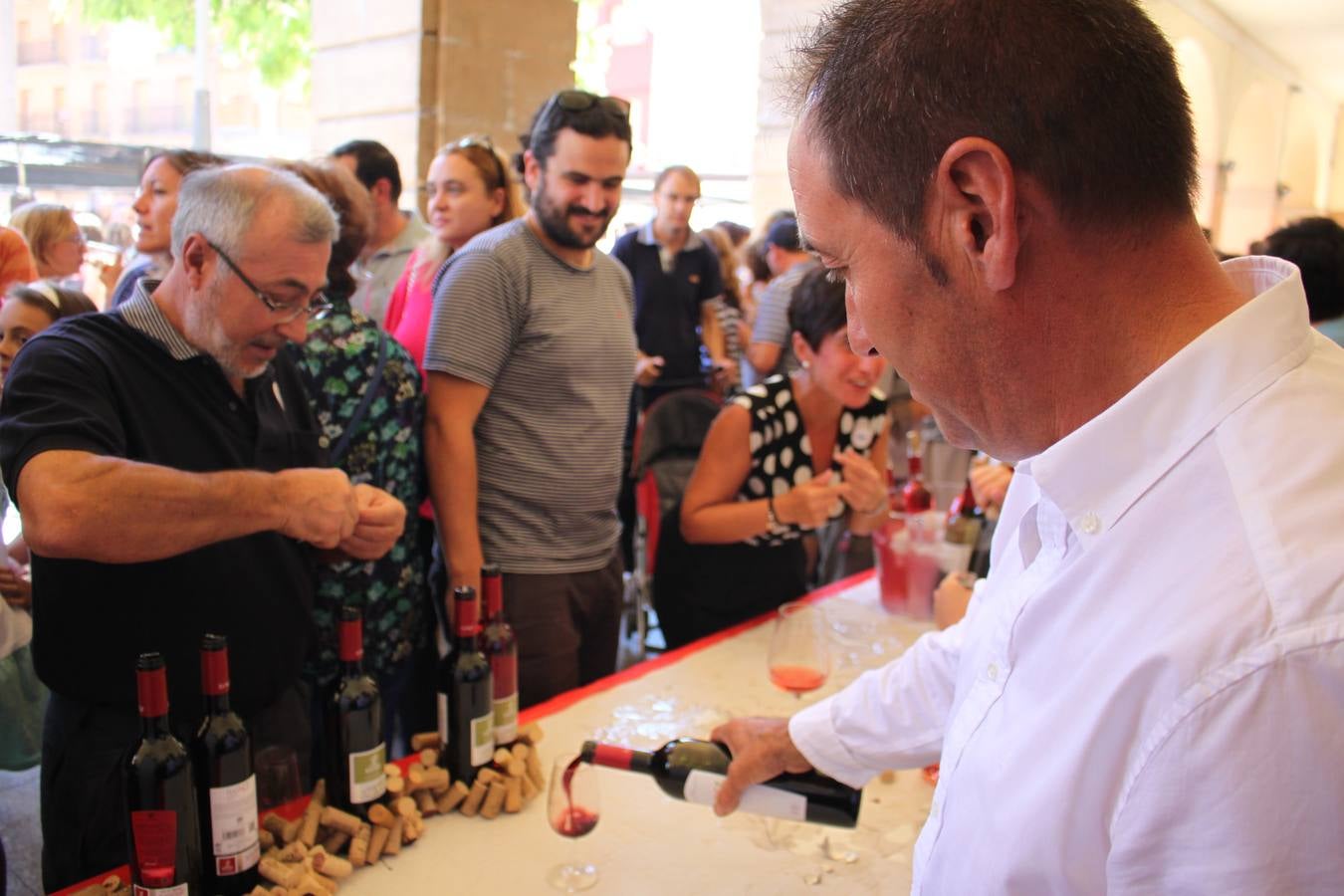 Bodegas en la Calle en Alfaro