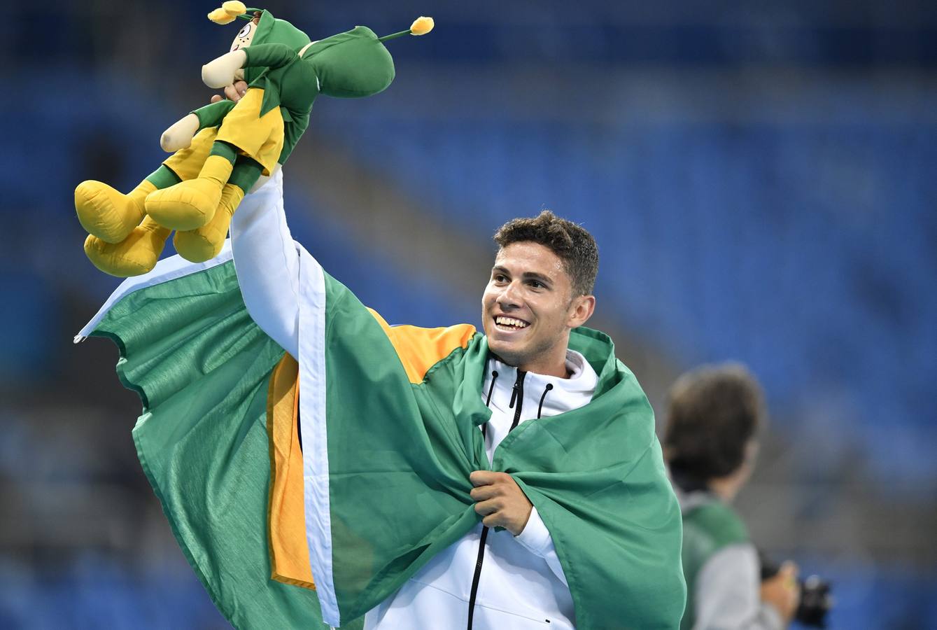 Thiago Braz da Silva sorprende a Lavillenie