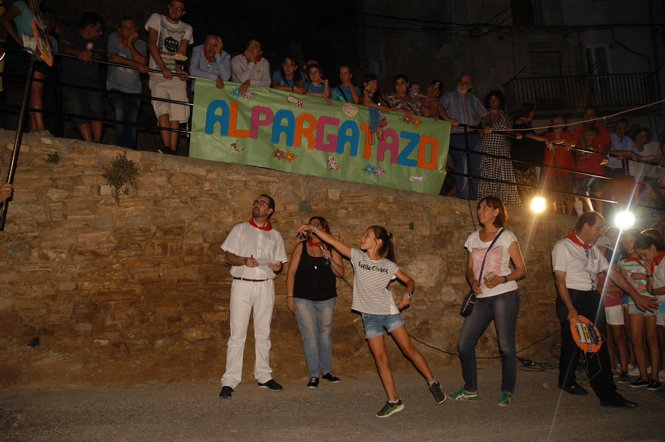 Concurso internacional de lanzamiento de alpargat en Cervera