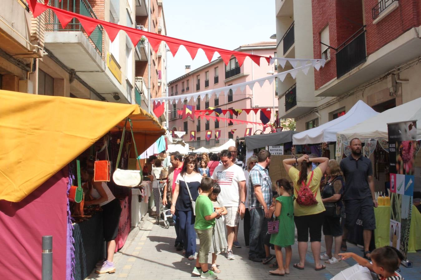 El desfile abrió el Mercado del Kan de Vico